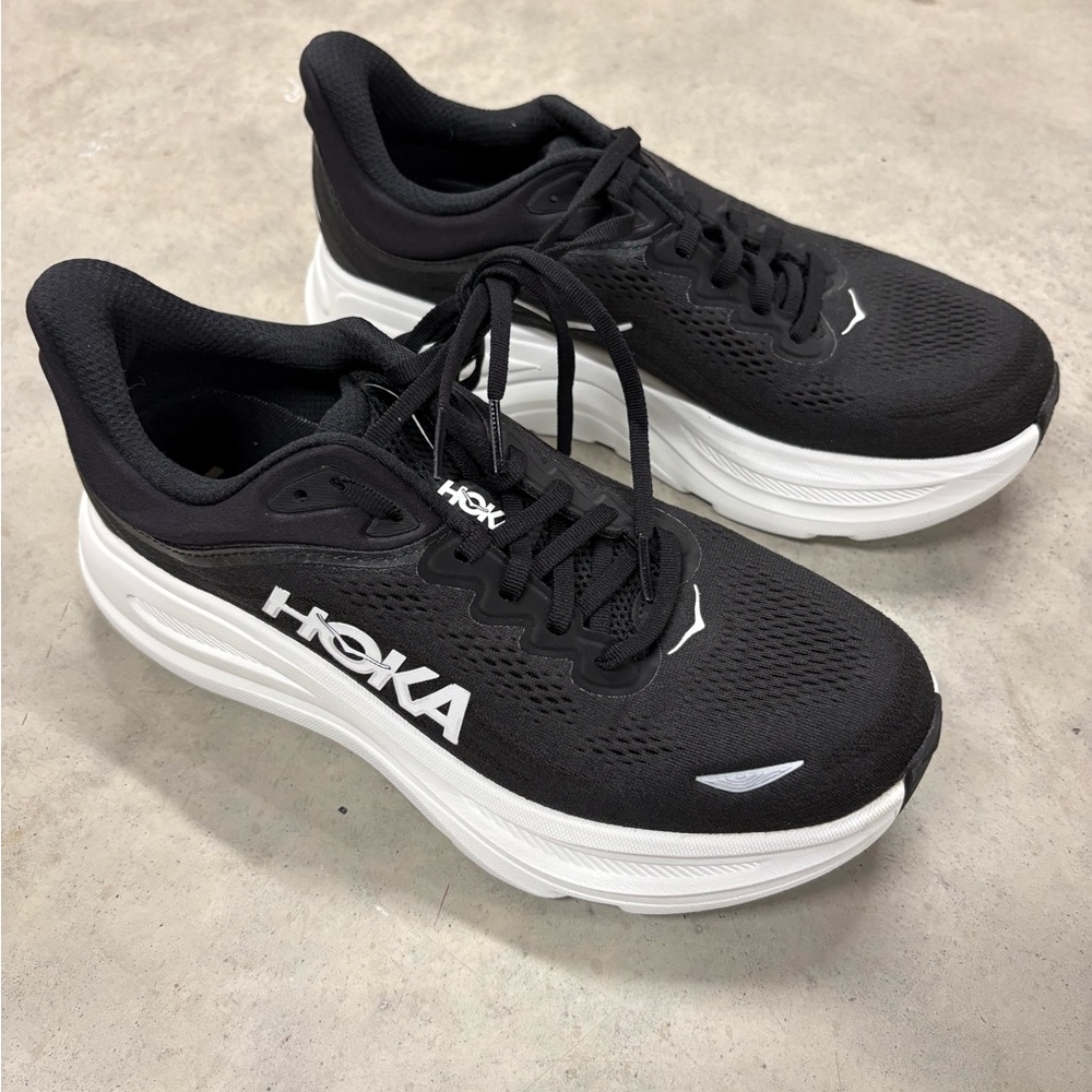 Hoka women’s Bondi 9